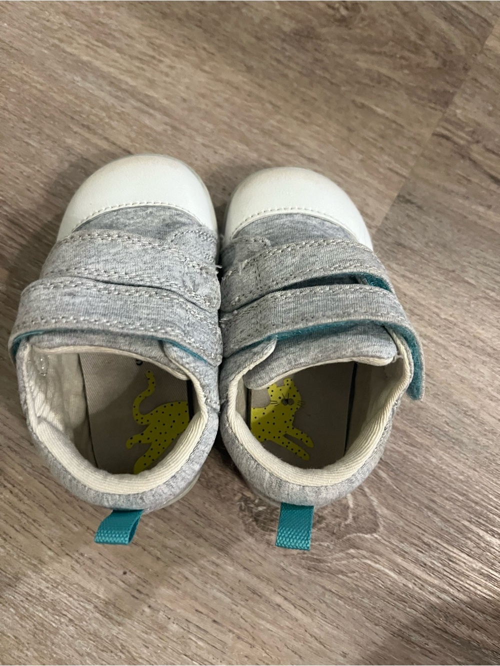 Ten Little Baby Sneakers size 5